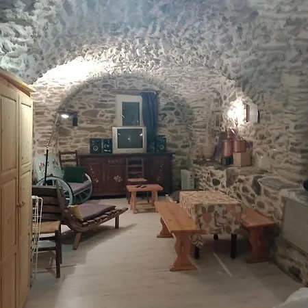 Studio Dans Cave Voutee En Montagne * La Lechere
